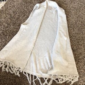 🖤4 for 25 Loft sleeveless cream sweater